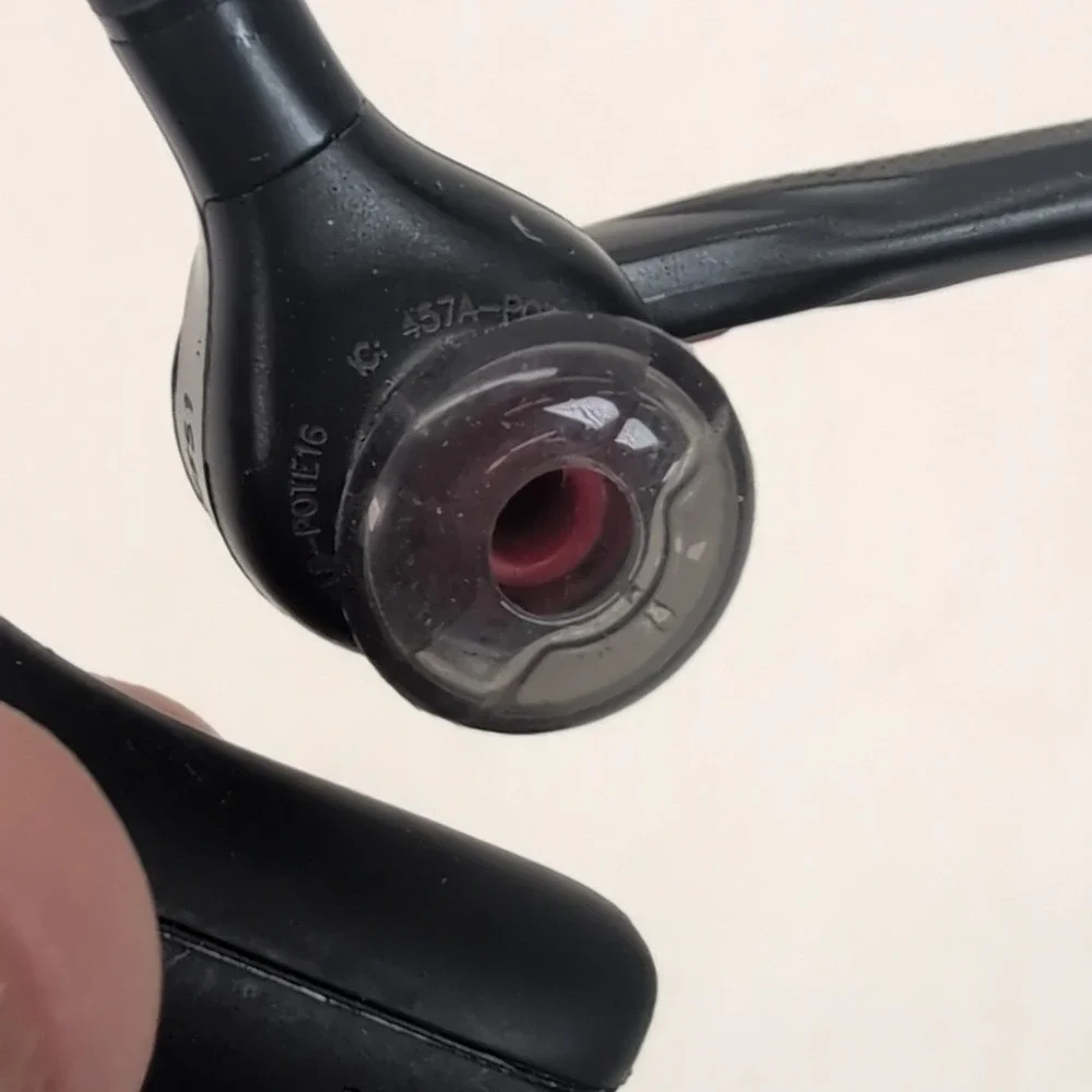 Plantronics Voyager 5200 Bluetooth Headset Ear Hook Earbud Black Untested